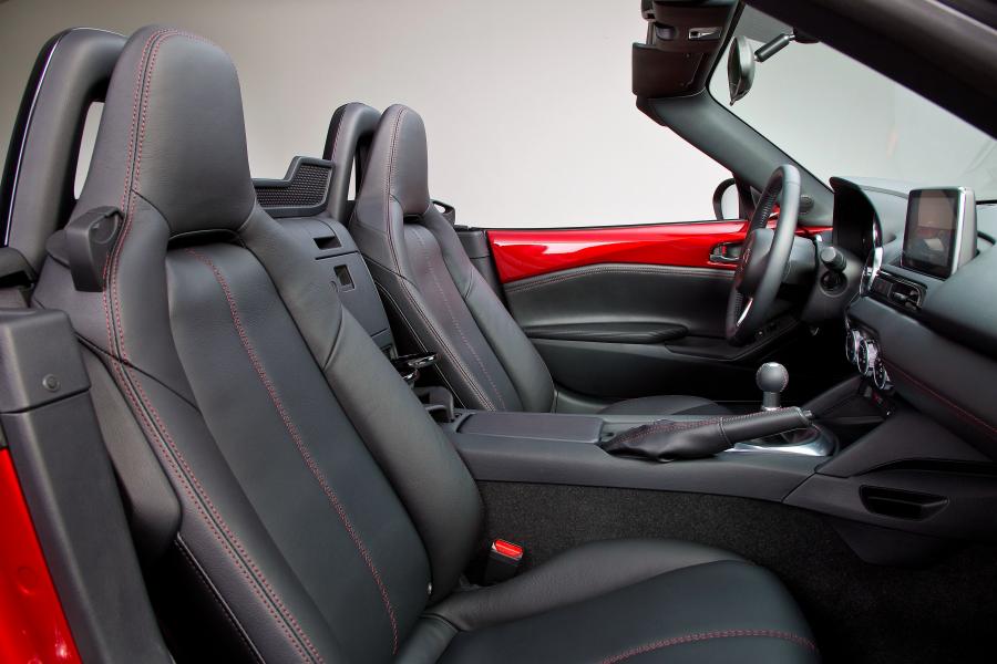  Mazda MX-5 Roadster 2014 года  (фото 26 из 62)